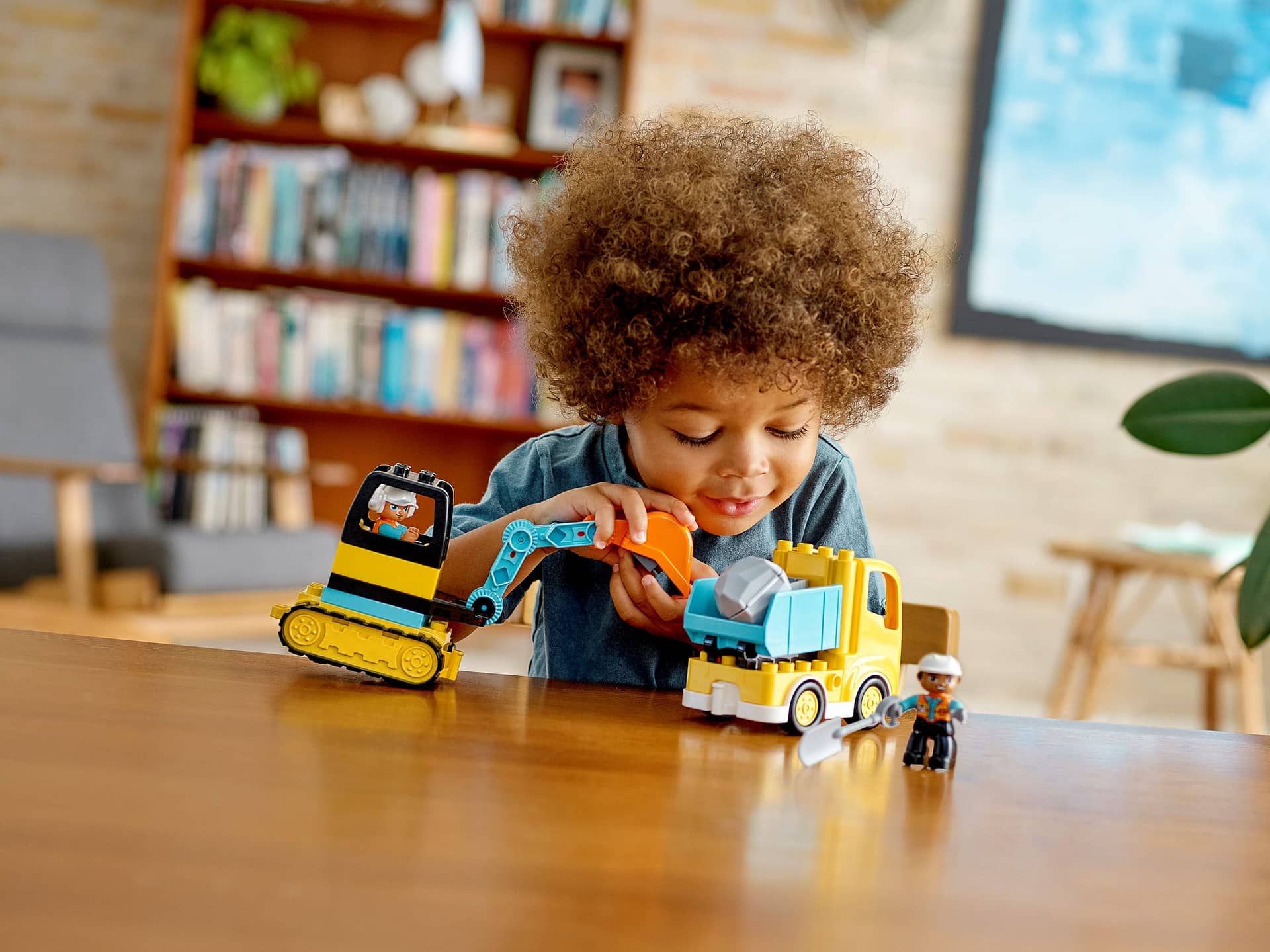 LEGO 10931 Truck & Tracked Excavator - DUPLO