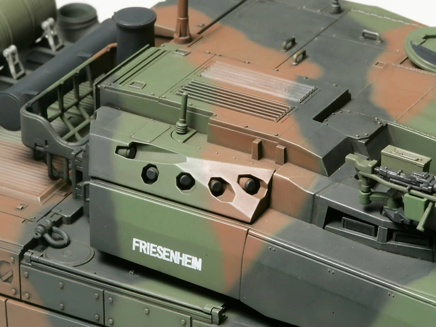 Tamiya -  French Main Battle Tank Leclerc Series 2 Scale 1:35