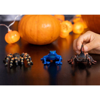 Schleich - Blue Poison Dart Frog Wildlife Figurine