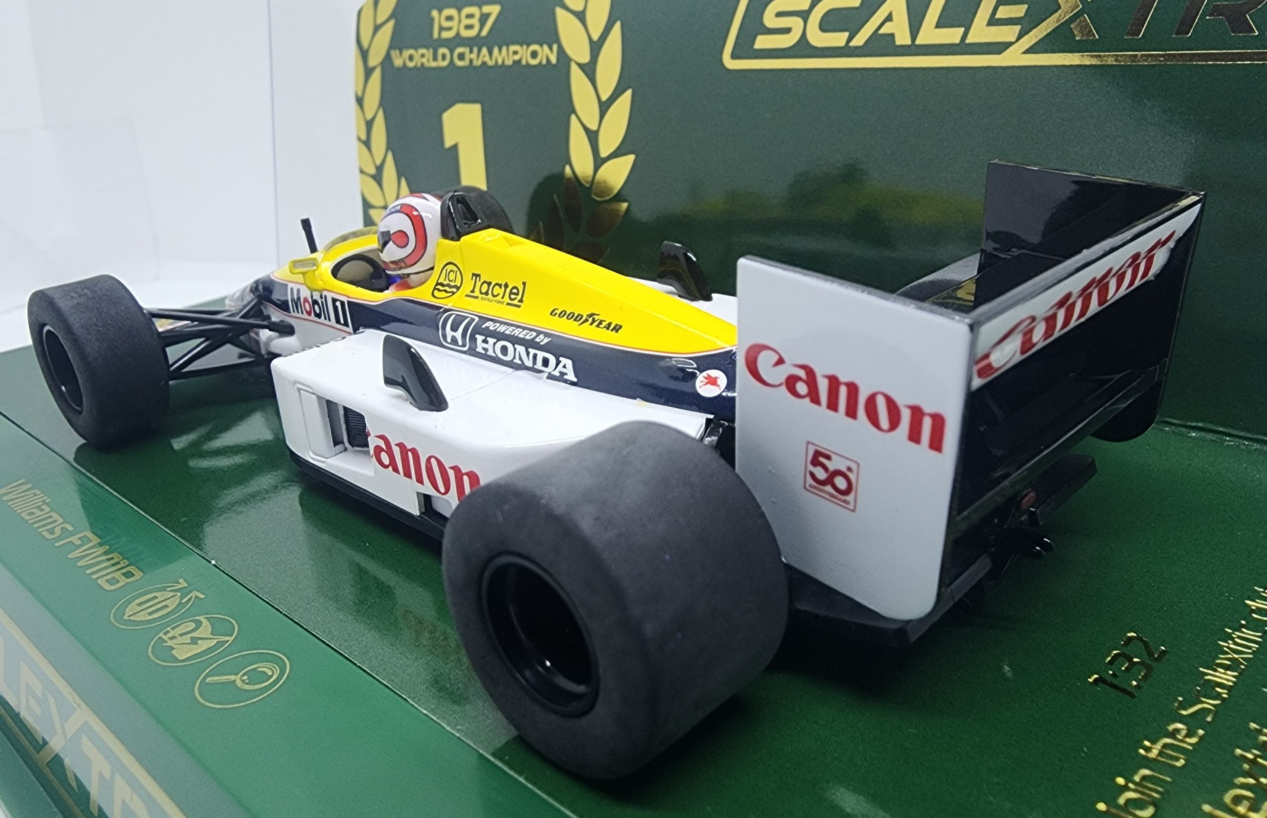 Scalextric - C4309 Williams FW11 Nelson Piquet 1987 World Champion