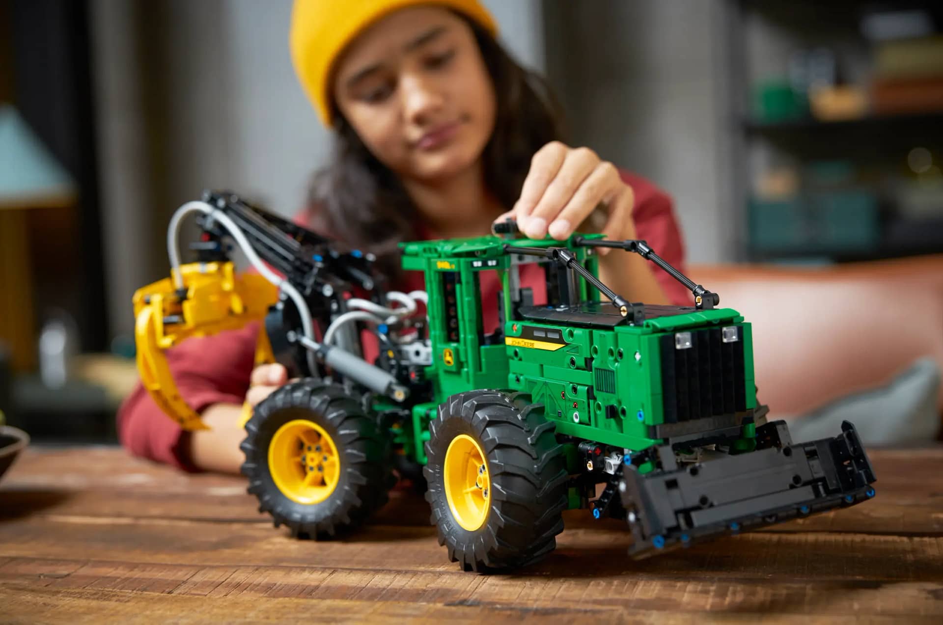 LEGO 42157 John Deere 948L-II Skidder - Technic