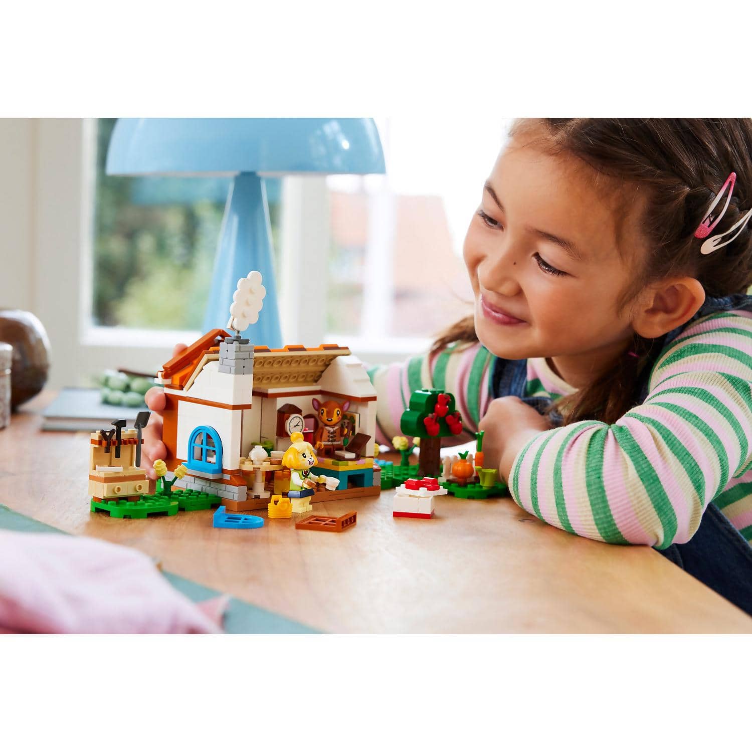 LEGO 77049 Isabelle's House Visit - Animal Crossing