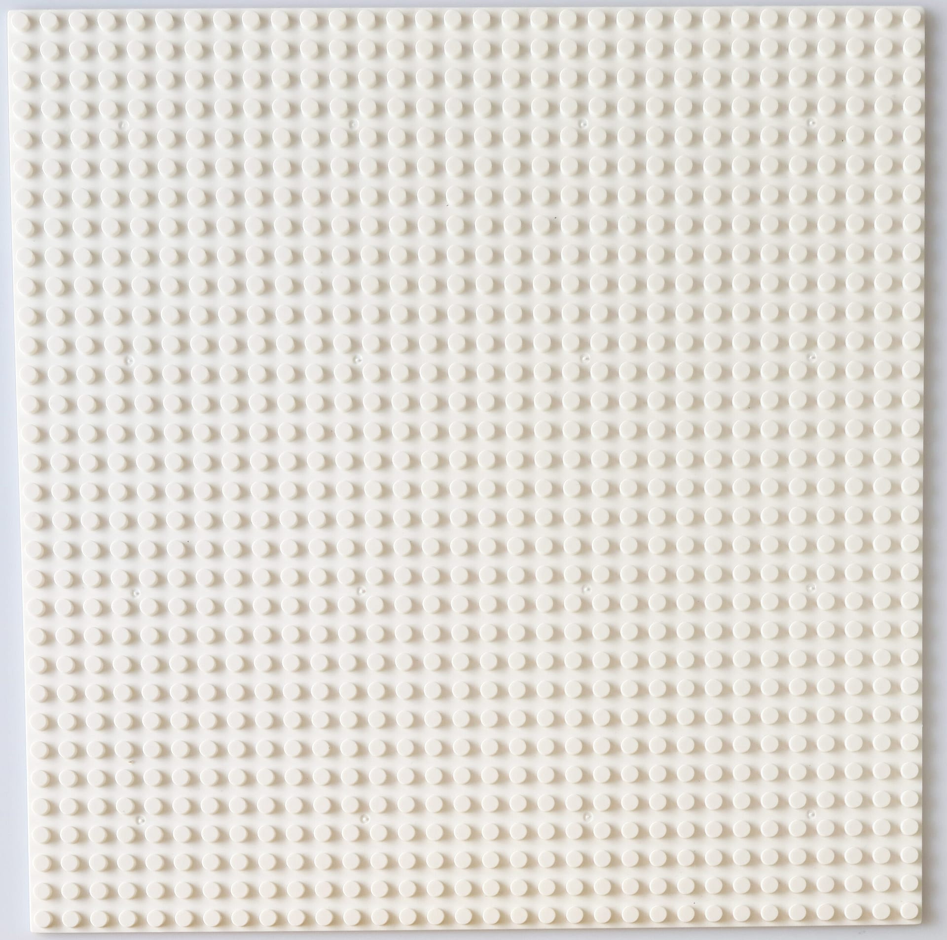 BASEPLATE 32x32 Studs White Generic Brand