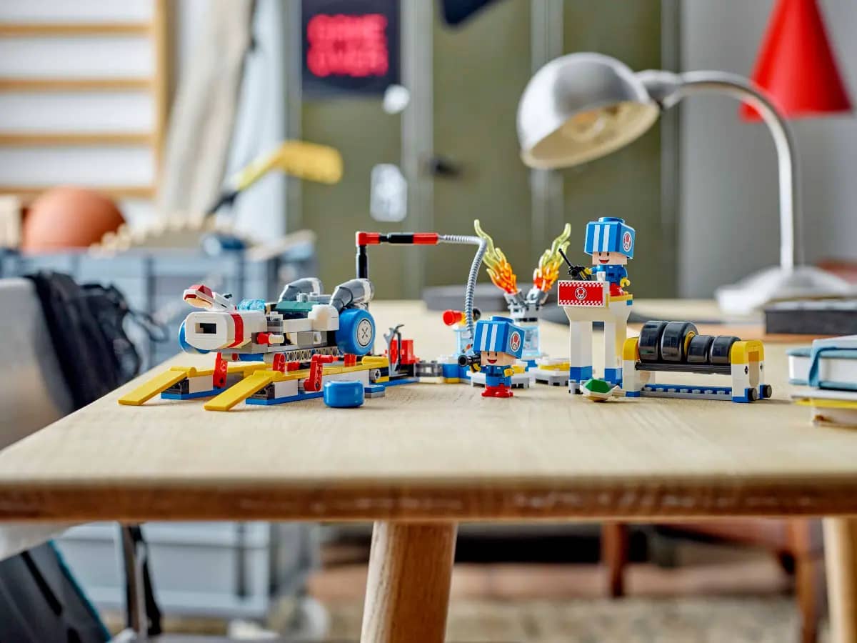 LEGO 72035 Mario Kart Toad's Garage - Super Mario