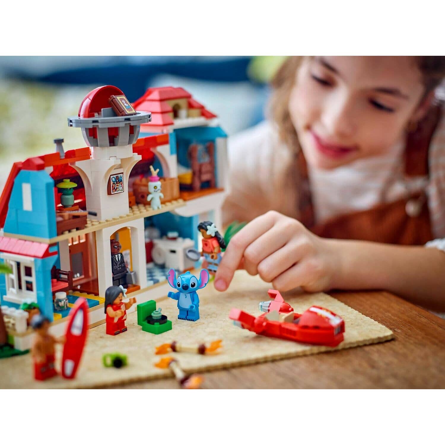 LEGO 43268 Lilo and Stitch Beach House - Disney