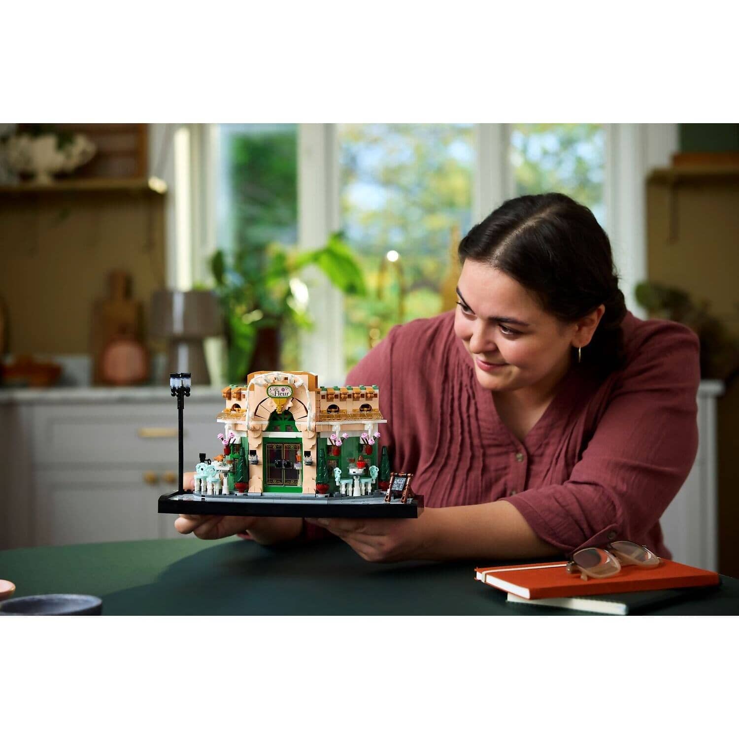 LEGO 10362 French Caf - Icons