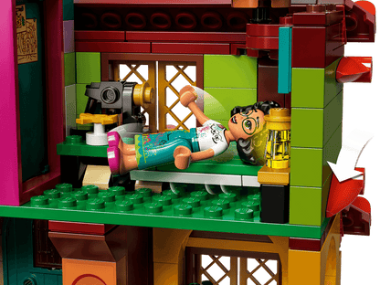 LEGO 43202 The Madrigal House - Disney Encanto