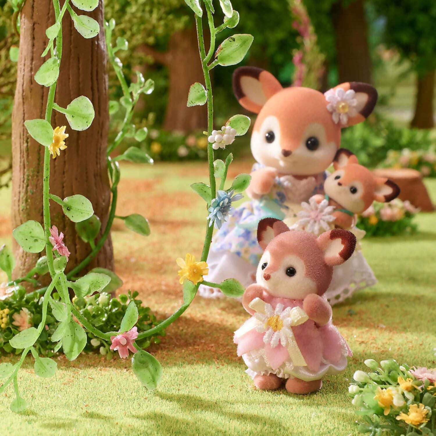 Sylvanian Families - Deer Babies Floral Swing Playset Animal Doll Playset