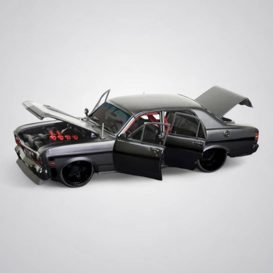 DDA Collectibles 1:24 Scale - 1969 Custom Ford XW Inferno Black - Diecast Model