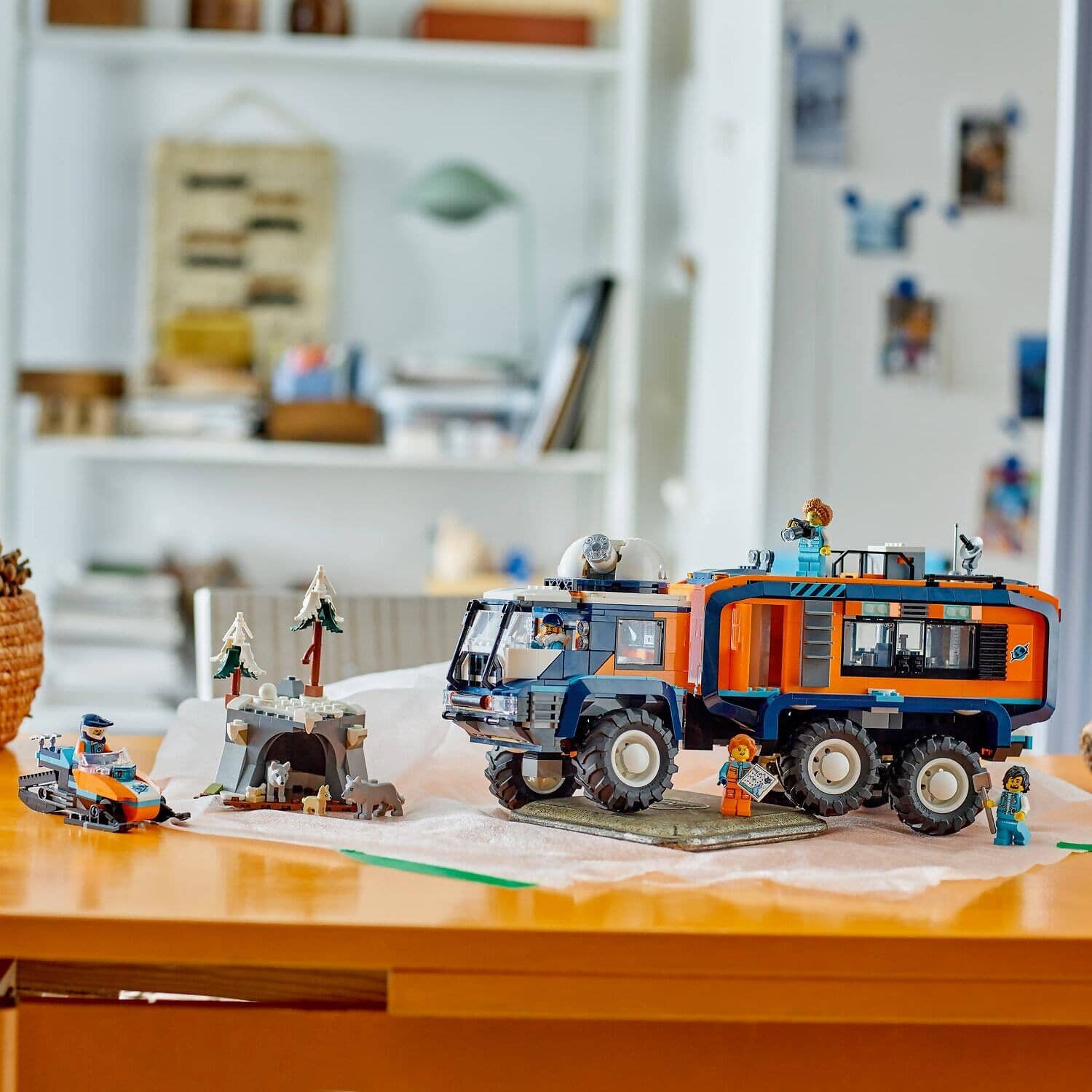 LEGO 60471 Arctic Explorer Science Lab Truck - City