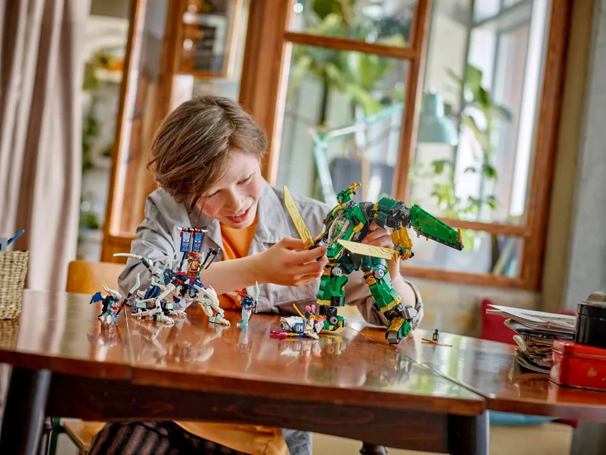 LEGO 71845 Lloyd s Jet Mech - Ninjago