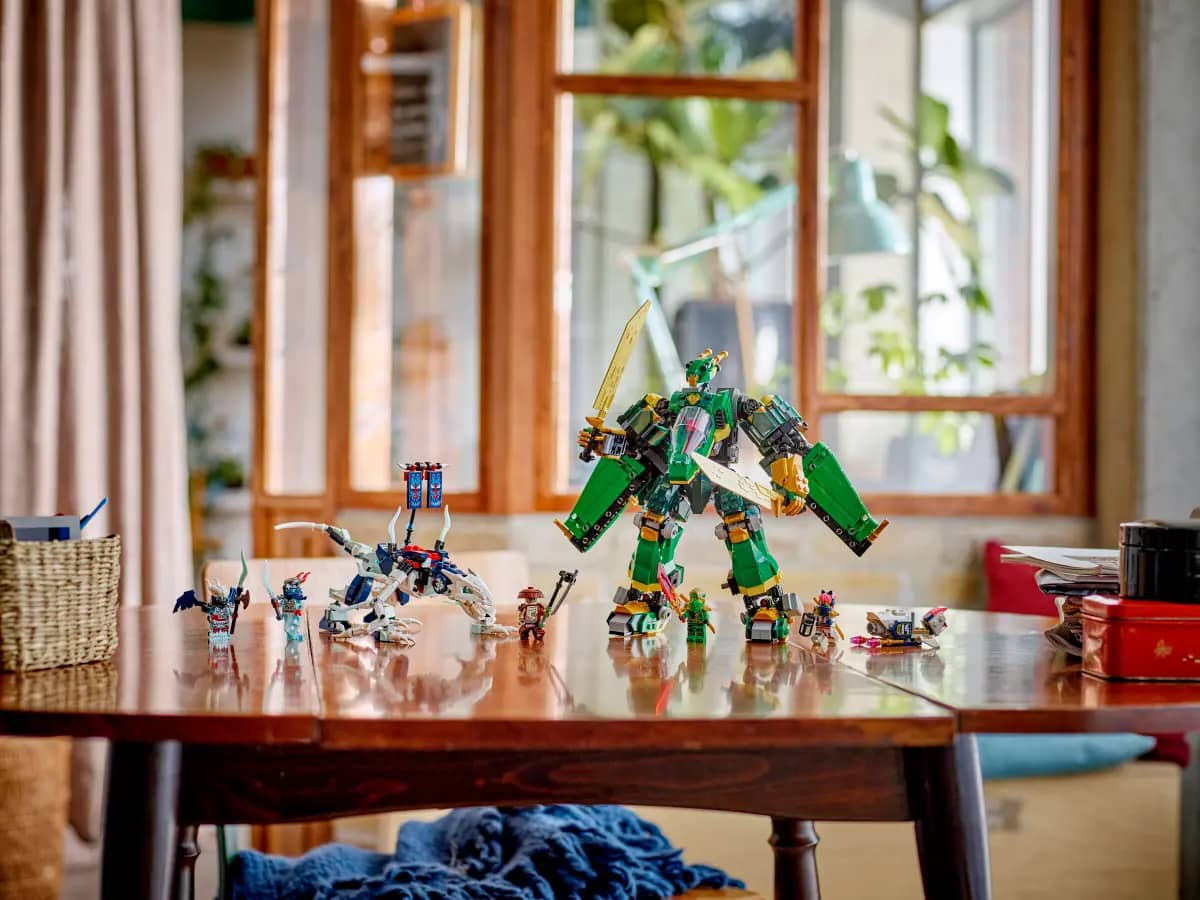 LEGO 71845 Lloyd s Jet Mech - Ninjago