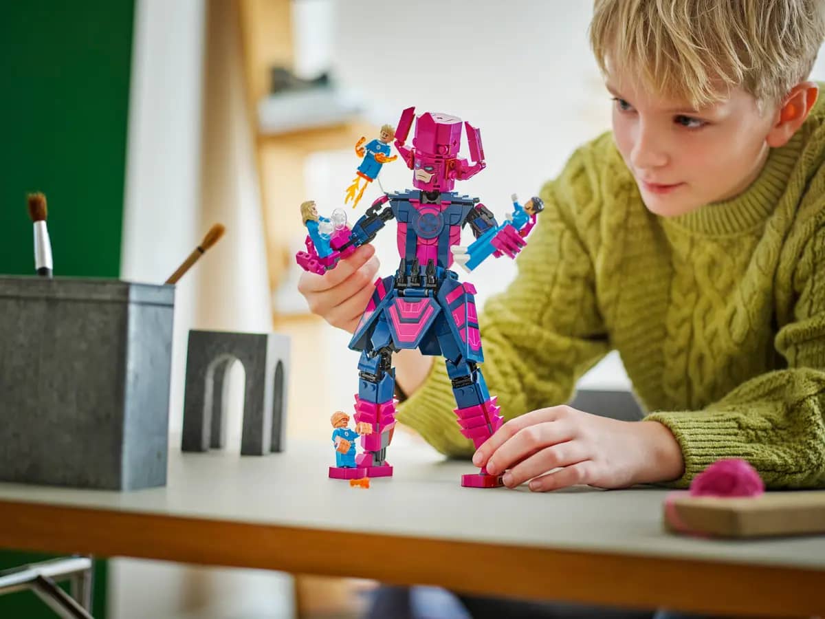 LEGO 76316 Fantastic Four vs. Galactus Construction Figure - Marvel