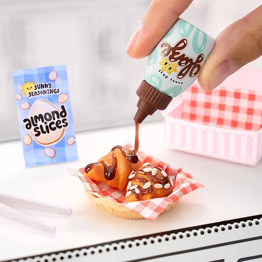 MGA's - Miniverse Make It Mini Cafe Series 4 Collectibles Blind Capsule