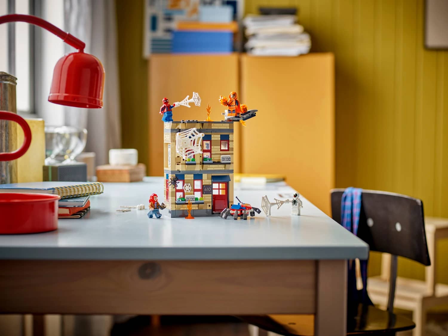 LEGO 76317 Peter Parker s Apartment - Marvel Super Heroes