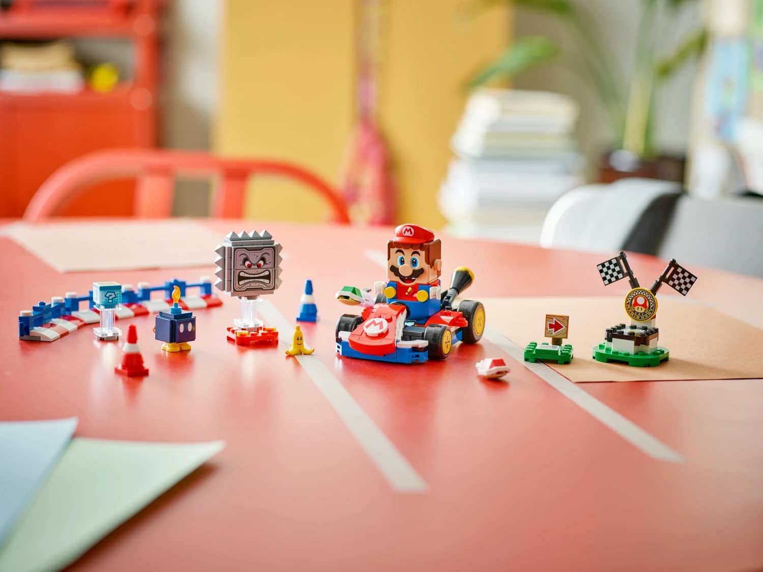 LEGO 72043 Mario Kart - Interactive LEGO Mario & Standard Kart - Super Mario