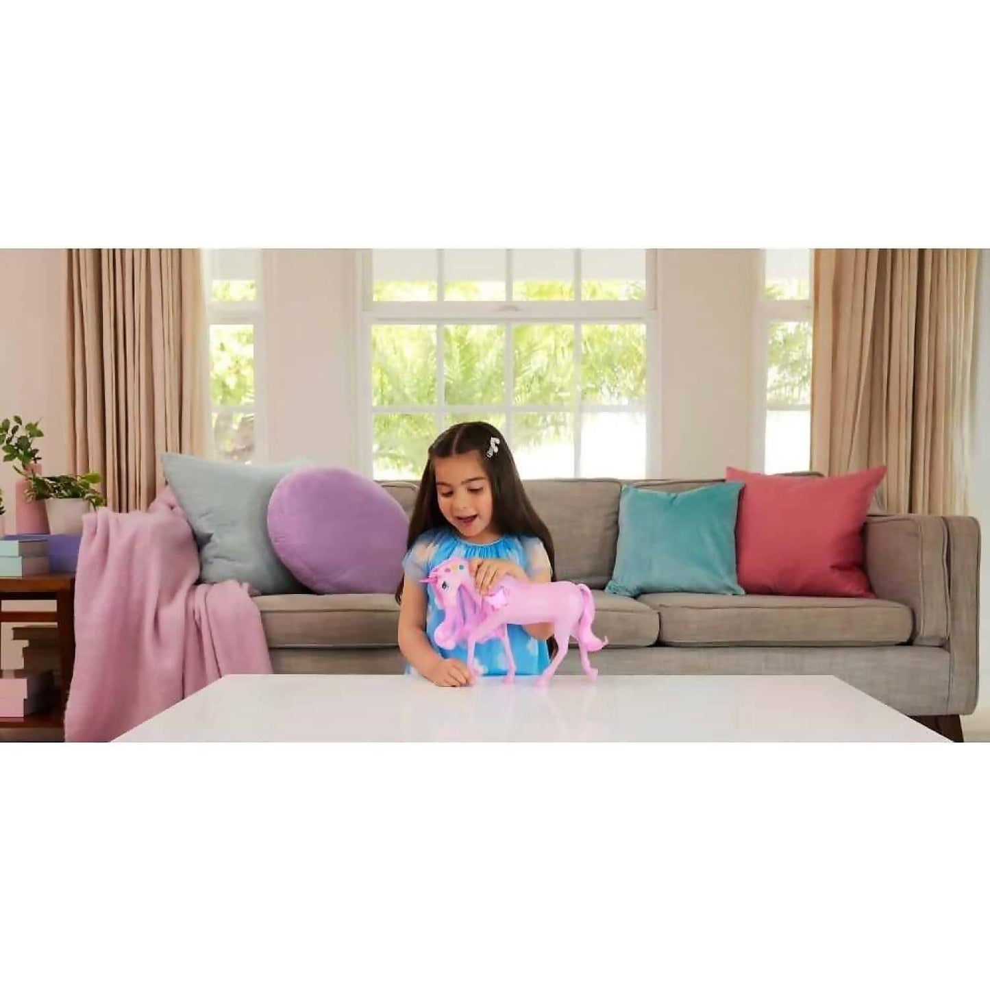 Barbie - Sparkle Lights Unicorn - Mattel