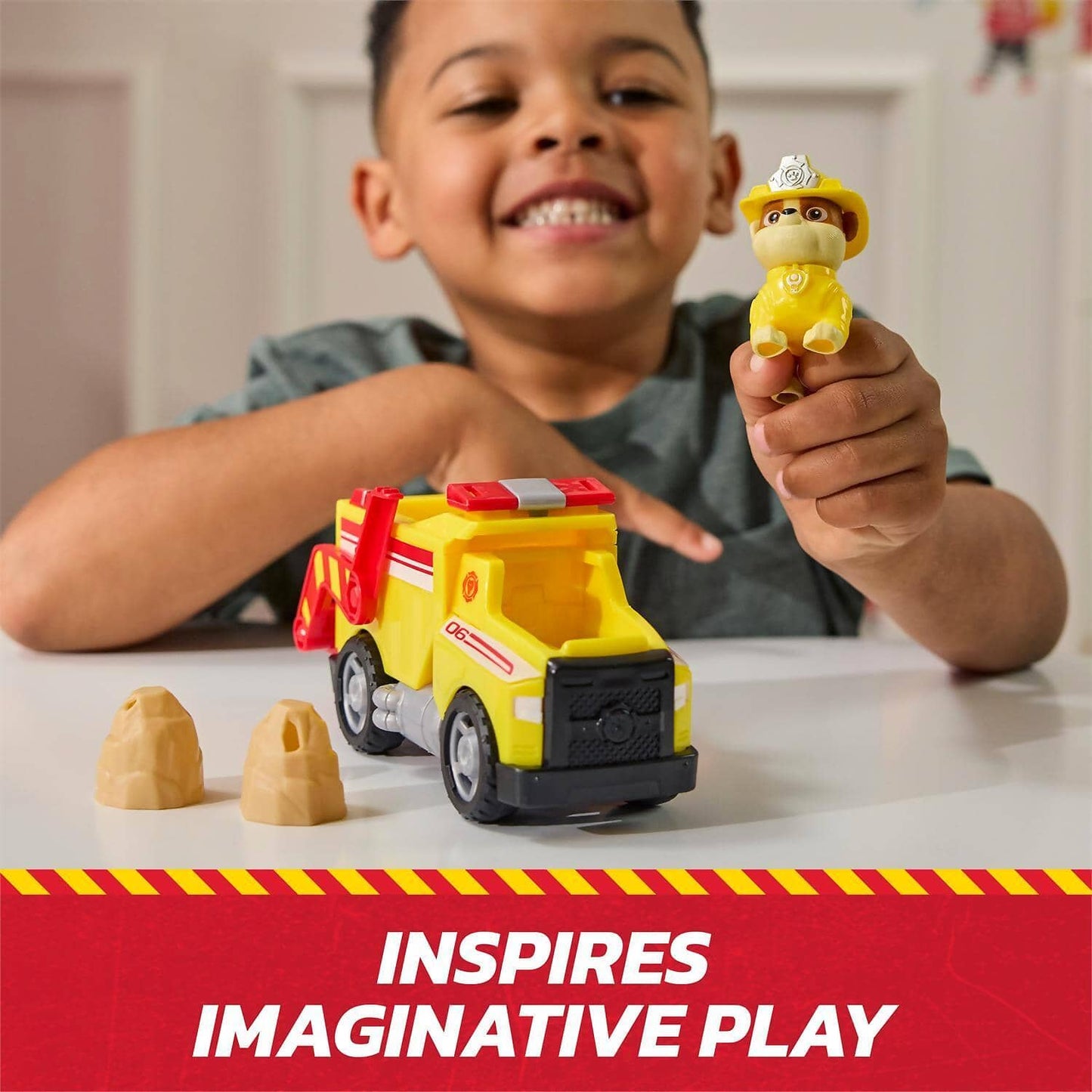 Paw Patrol - Fire Rescue: Rescue Fire Dump Truck with Rubble Figure - Spin Master