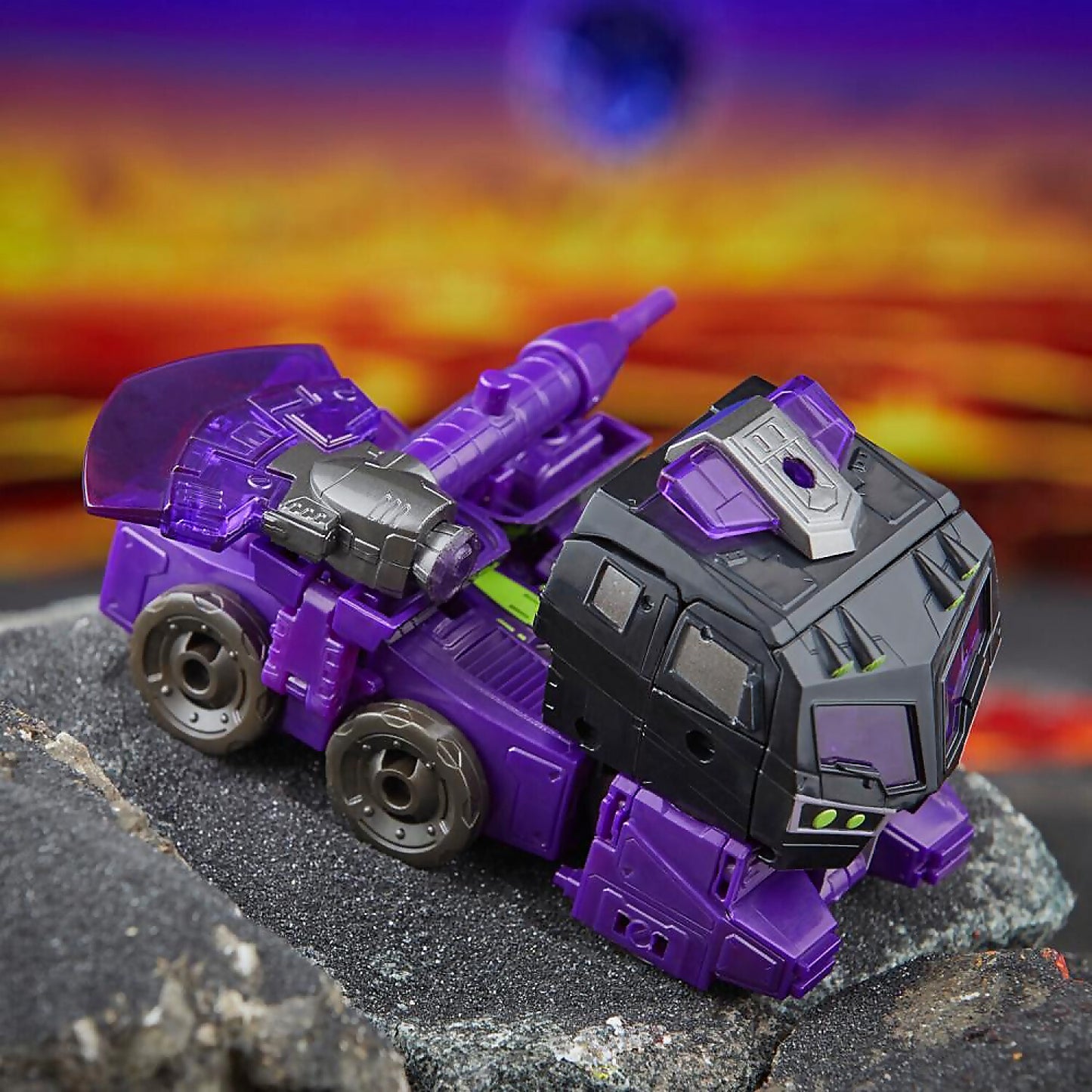 Transformers - Legacy United Animated Universe Decepticon Motormaster Action Figure - Hasbro
