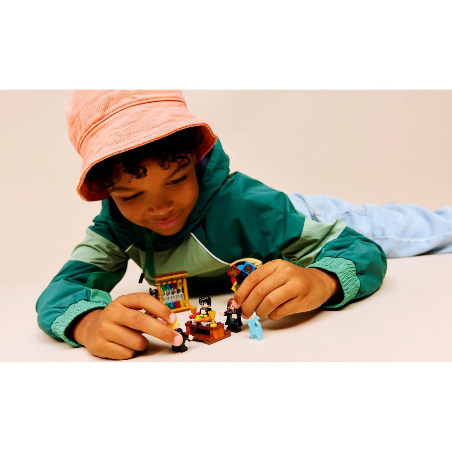 LEGO 76460 Hogwarts™ Castle: Sorting Hat™ Ceremony - Harry Potter