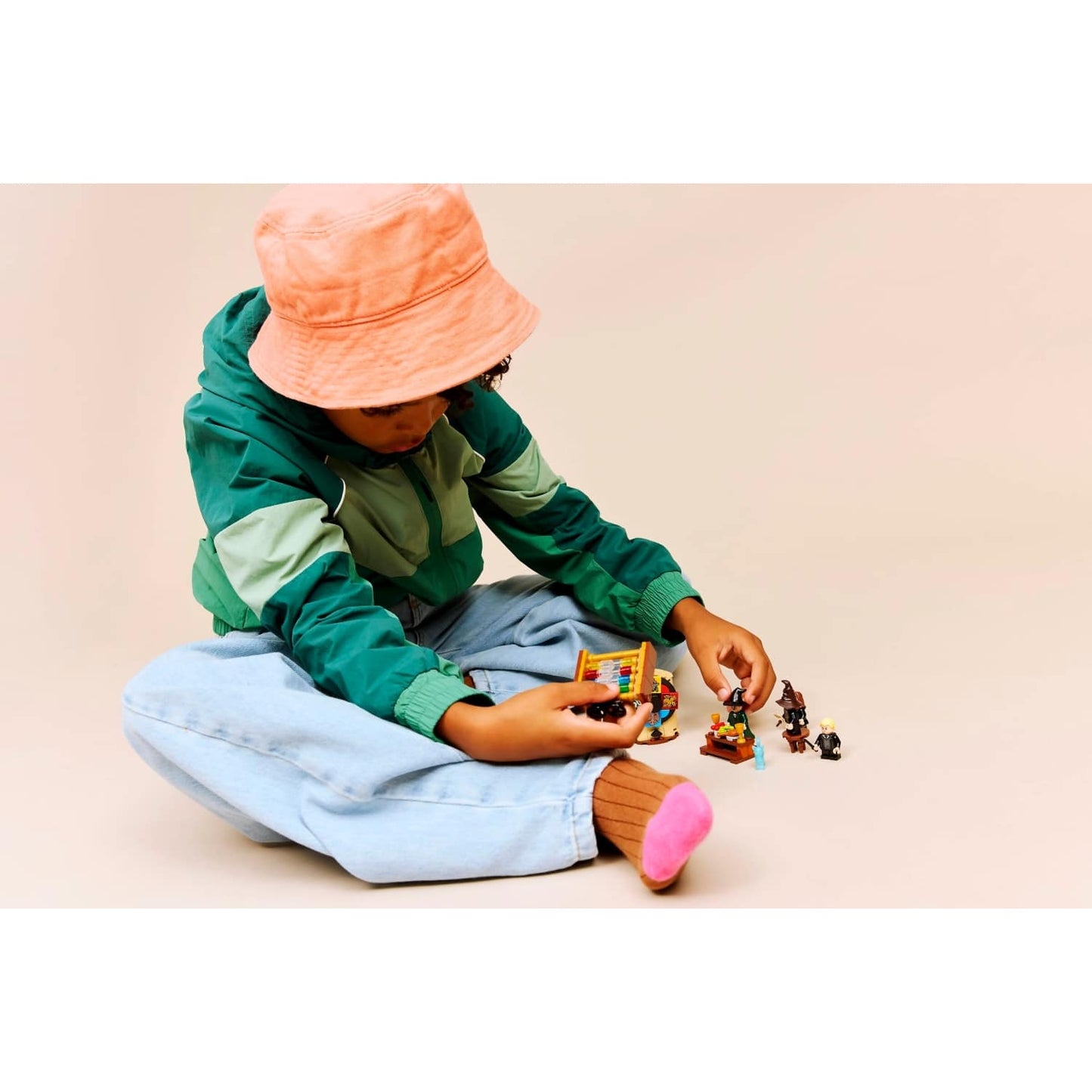 LEGO 76460 Hogwarts™ Castle: Sorting Hat™ Ceremony - Harry Potter