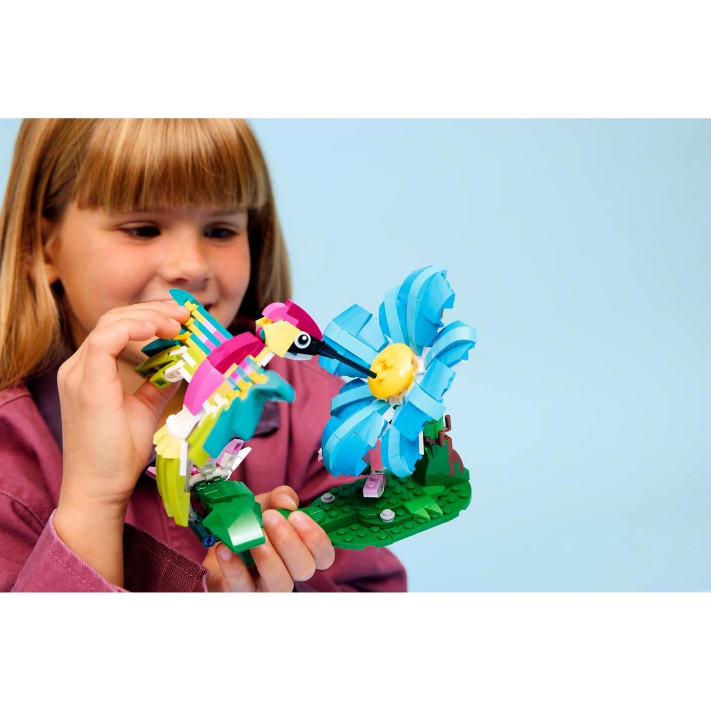 LEGO 31384 Wild Animals: Colorful Hummingbird - Creator 3-in-1