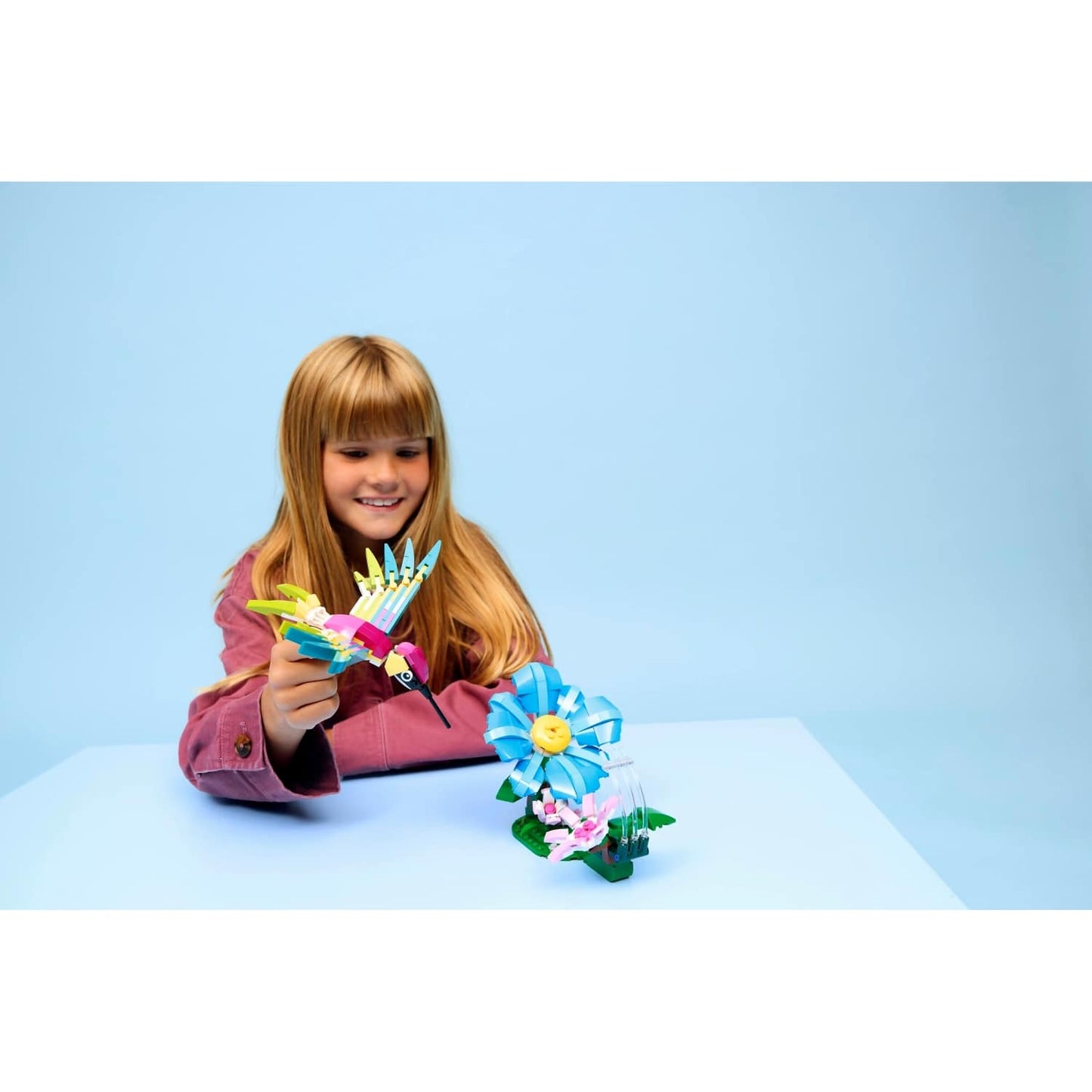 LEGO 31384 Wild Animals: Colorful Hummingbird - Creator 3-in-1