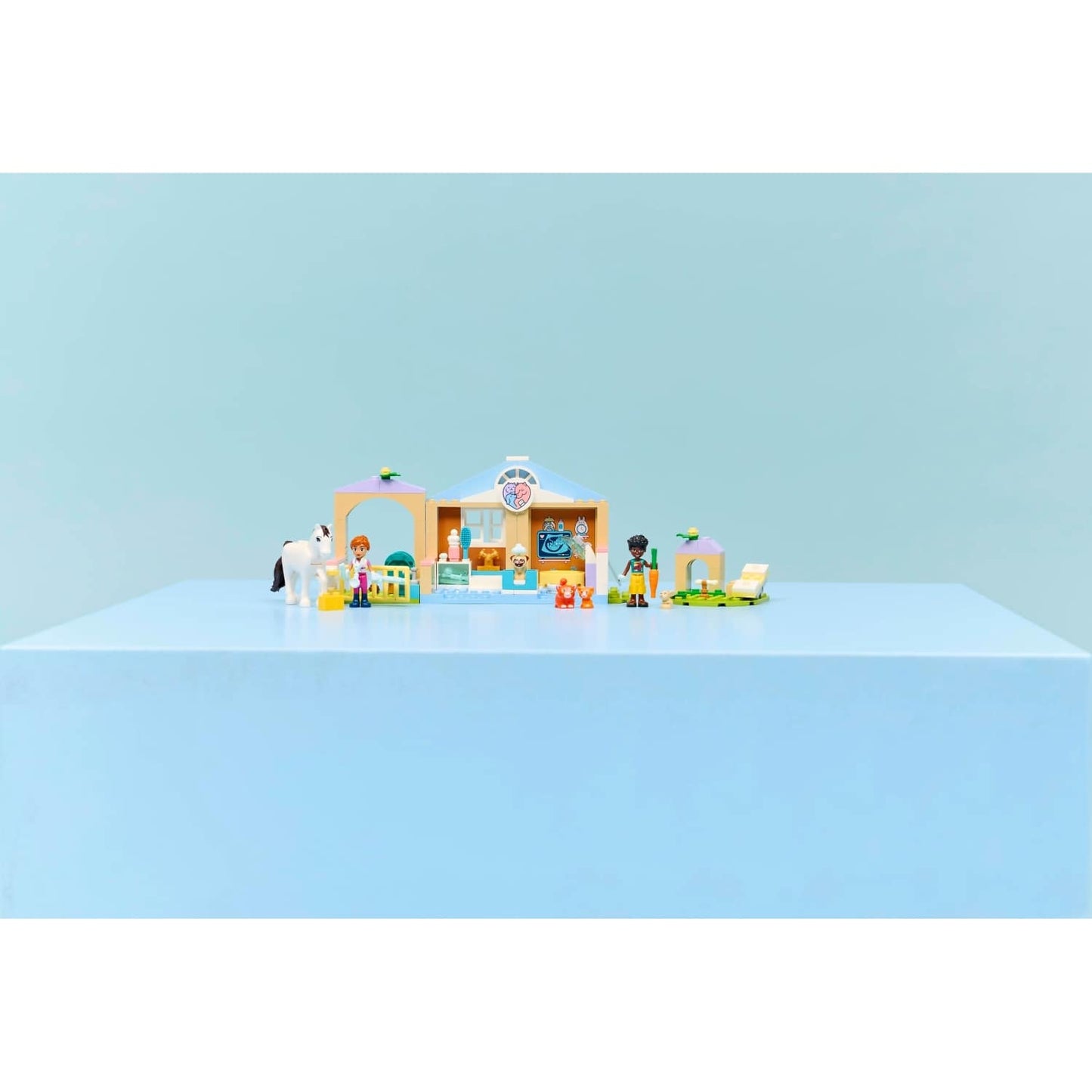 LEGO 42696 Animal Vet Clinic - Friends 4+