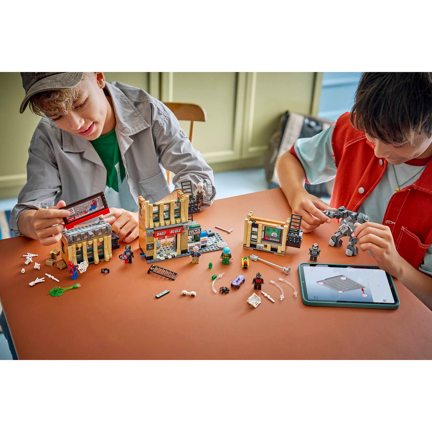 LEGO 76342 Spider-Man vs. Mysterio: The Daily Bugle - Marvel Super Heroes