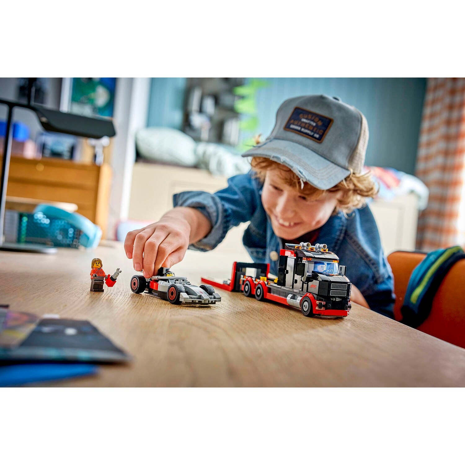 LEGO 60493 F1 Display Truck with Audi F1 Race Car - City