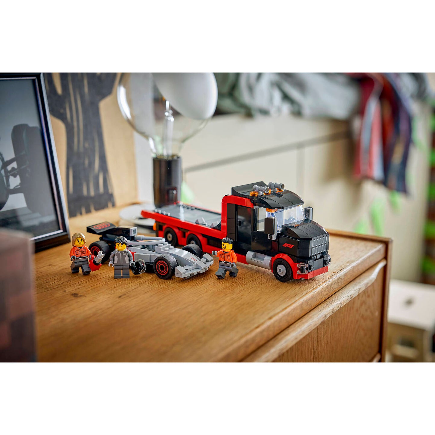 LEGO 60493 F1® Display Truck with Audi F1® Race Car - City