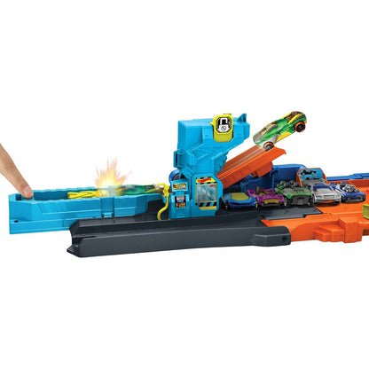 Hot Wheels - City Transforming Stunt Garage - Mattel