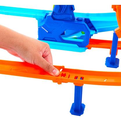 Hot Wheels - Stunt Tracks Rapid Launch Cyclone Track Set & 1:64 Scale Die-Cast Toy Car - Mattel