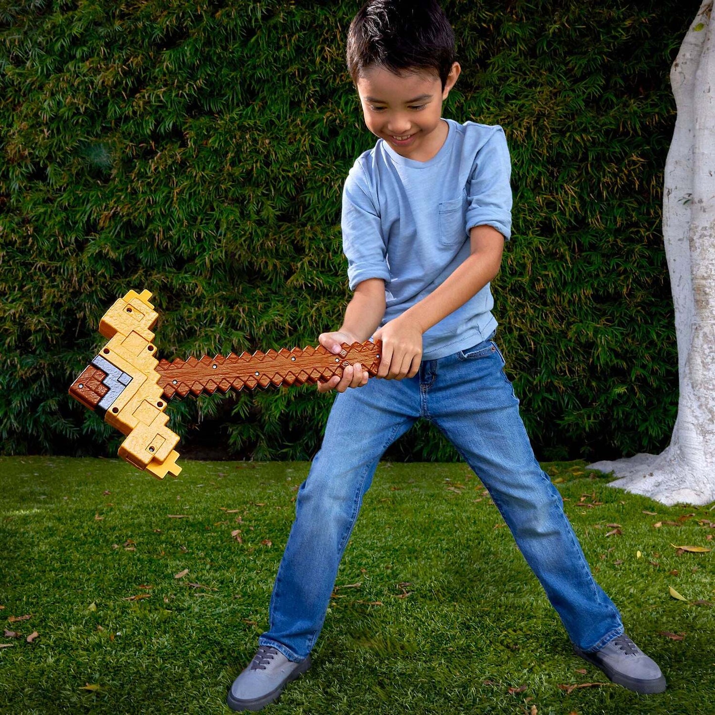 Minecraft - Transformable Click and Switch Sword and Pickaxe 2-in-1 Toy Pretend Play - Mattel