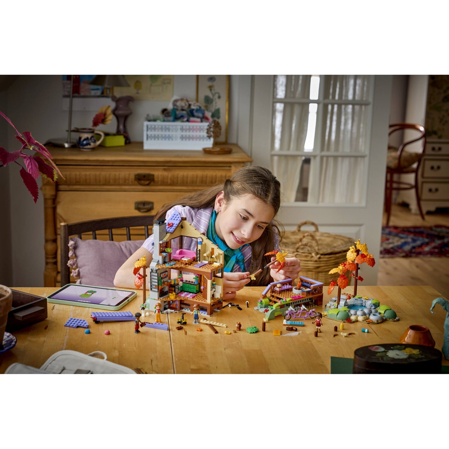 LEGO 42705 Cozy Fall Forest Cabin - Friends