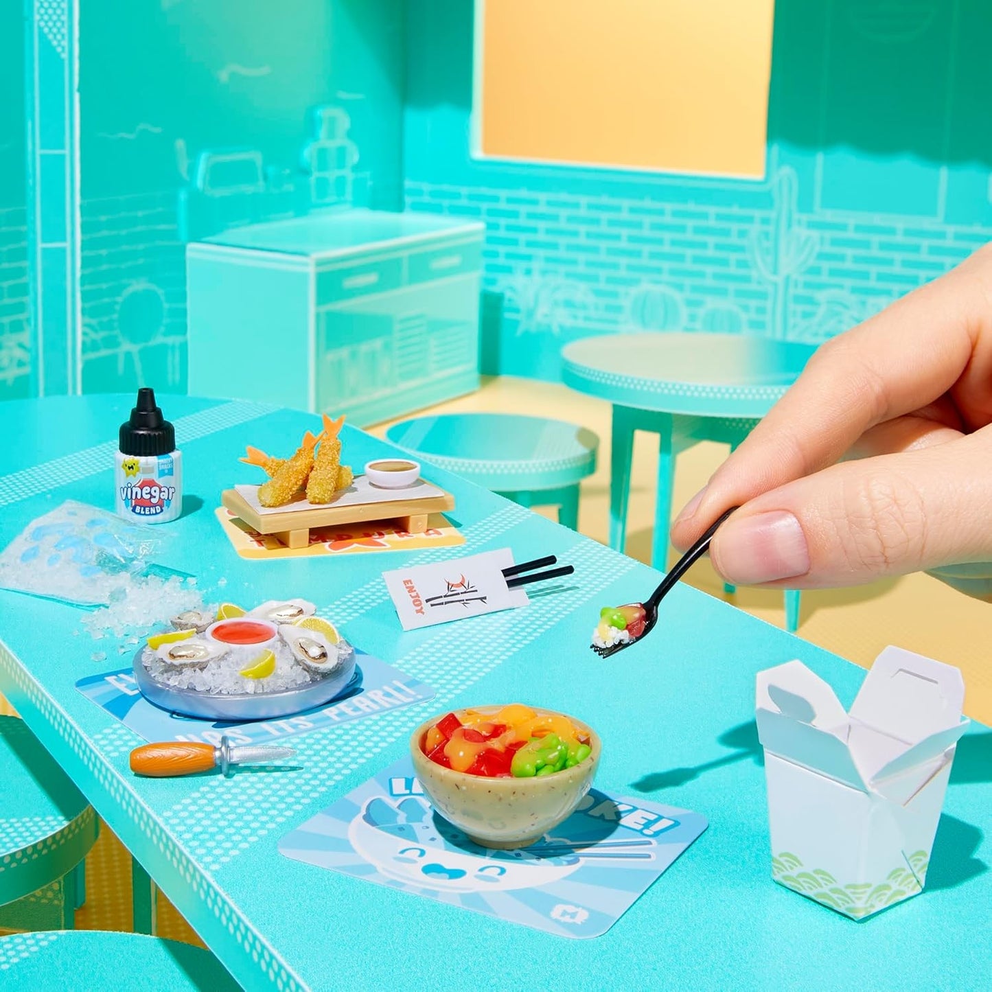 MGA's Miniverse - Make It Mini Cafe Series Series 6 Blind Capsule