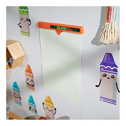 Crayola -  Glow Art Studio Glow in the Dark Canvas