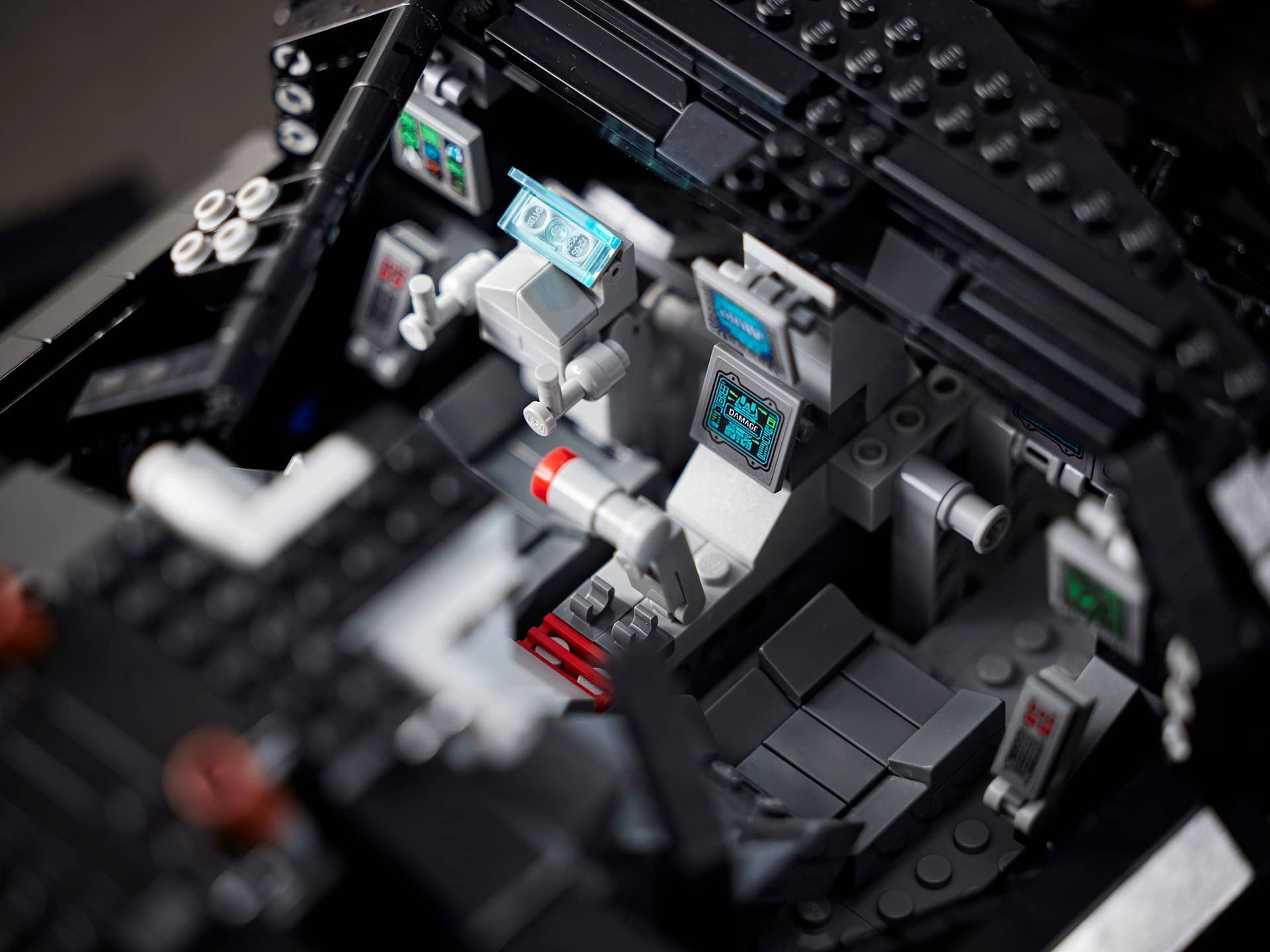 LEGO 76240 DC Batman Batmobile Tumbler - DC Super Heroes