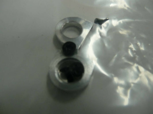 BRM -  SLOT RS-205 RevoSlot Front Axle Holders + Screws