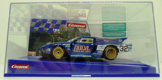 Carrera -  Digital 1:32 - De Tomaso Pantera Gr 5 No.32 - Slot Car Also Suits Scalextric