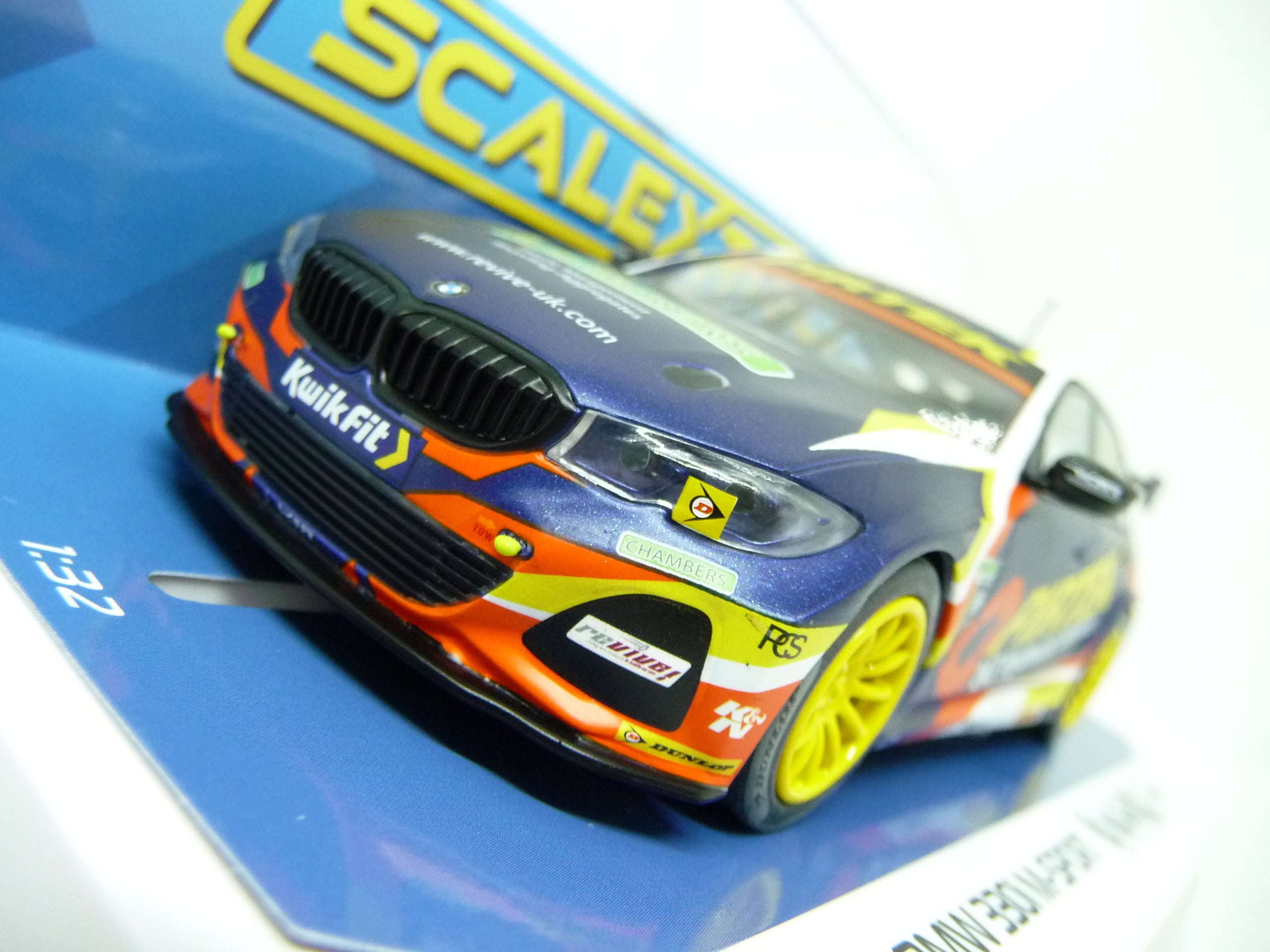 Scalextric - C4194 1:32 BMW 330i M-Sport 77 Jordan slot car also suits Carrera
