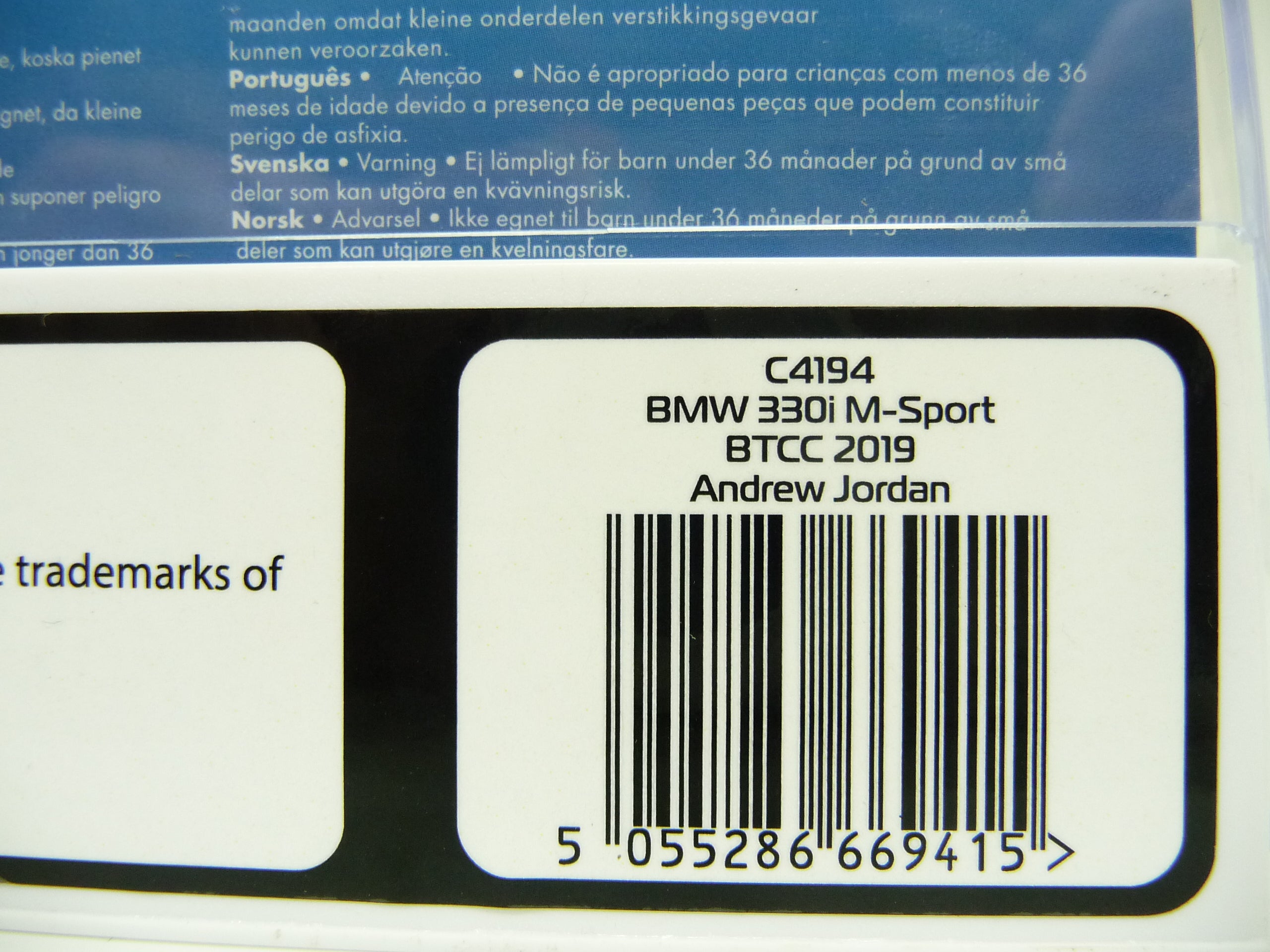 Scalextric - C4194 1:32 BMW 330i M-Sport 77 Jordan slot car also suits Carrera