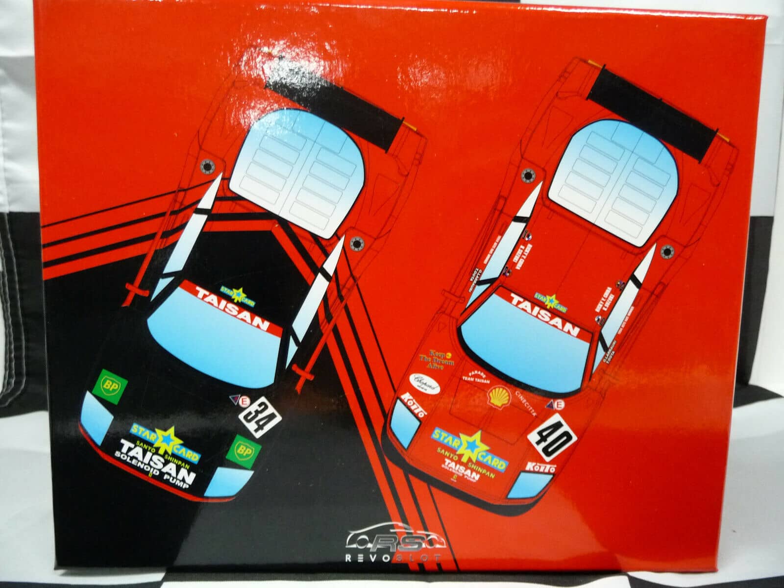 Revoslot - 1:32 RS0099 Ferrari F40 TEAM TAISAN Twin Pack No34 No.40 Scalex/Carr