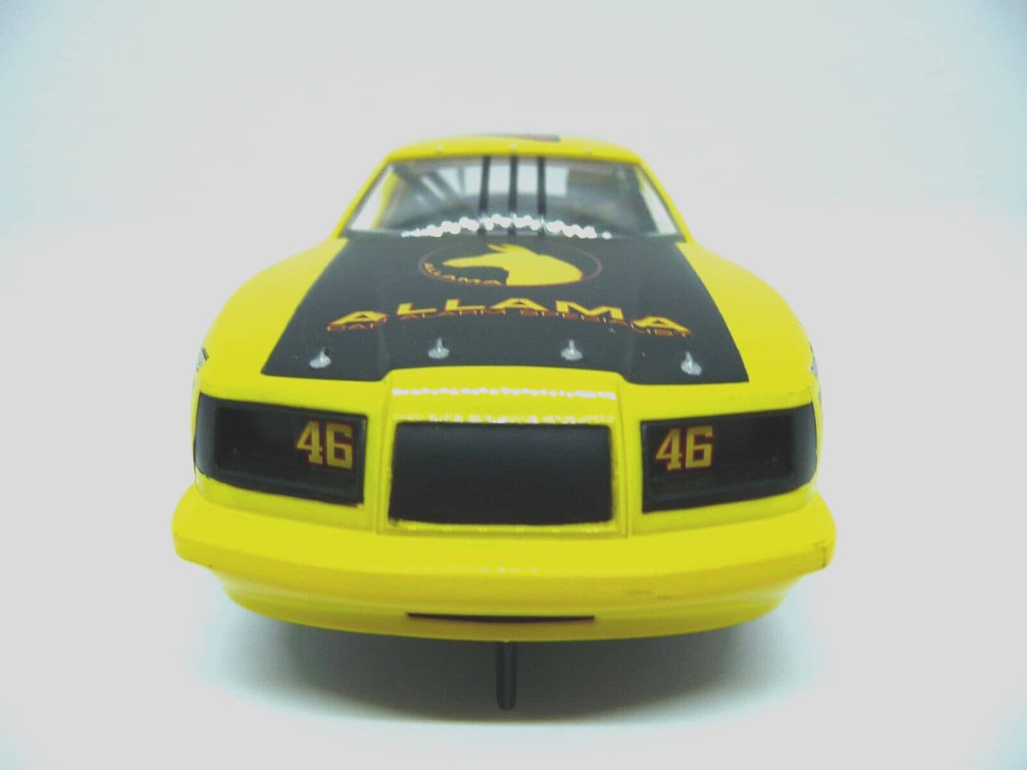 Scalextric C4088 1:32 FORD THUNDERBIRD YELLOW BLACK #46 Slot Car Suit Carrera