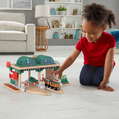 Thomas & Friends - Wooden Railway Knapford Station Passenger Pickup Playset